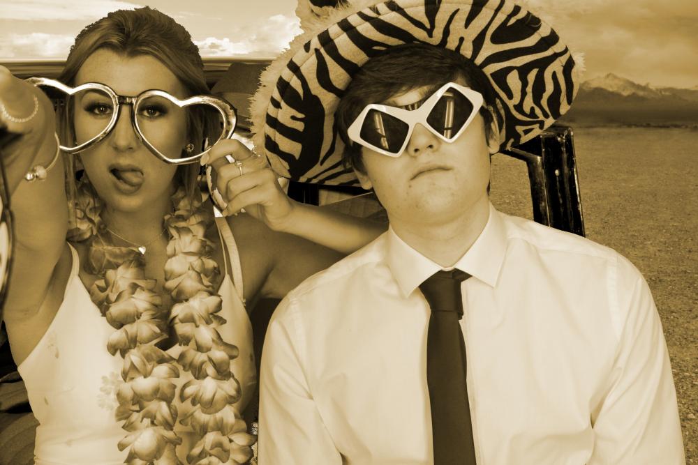 Mr & Mrs Davis | View more photos from the event at gallery.myphotoboothexperience.co.uk/u/MyPhotoBoothExperienceLtd/Mr-Mrs-Davis